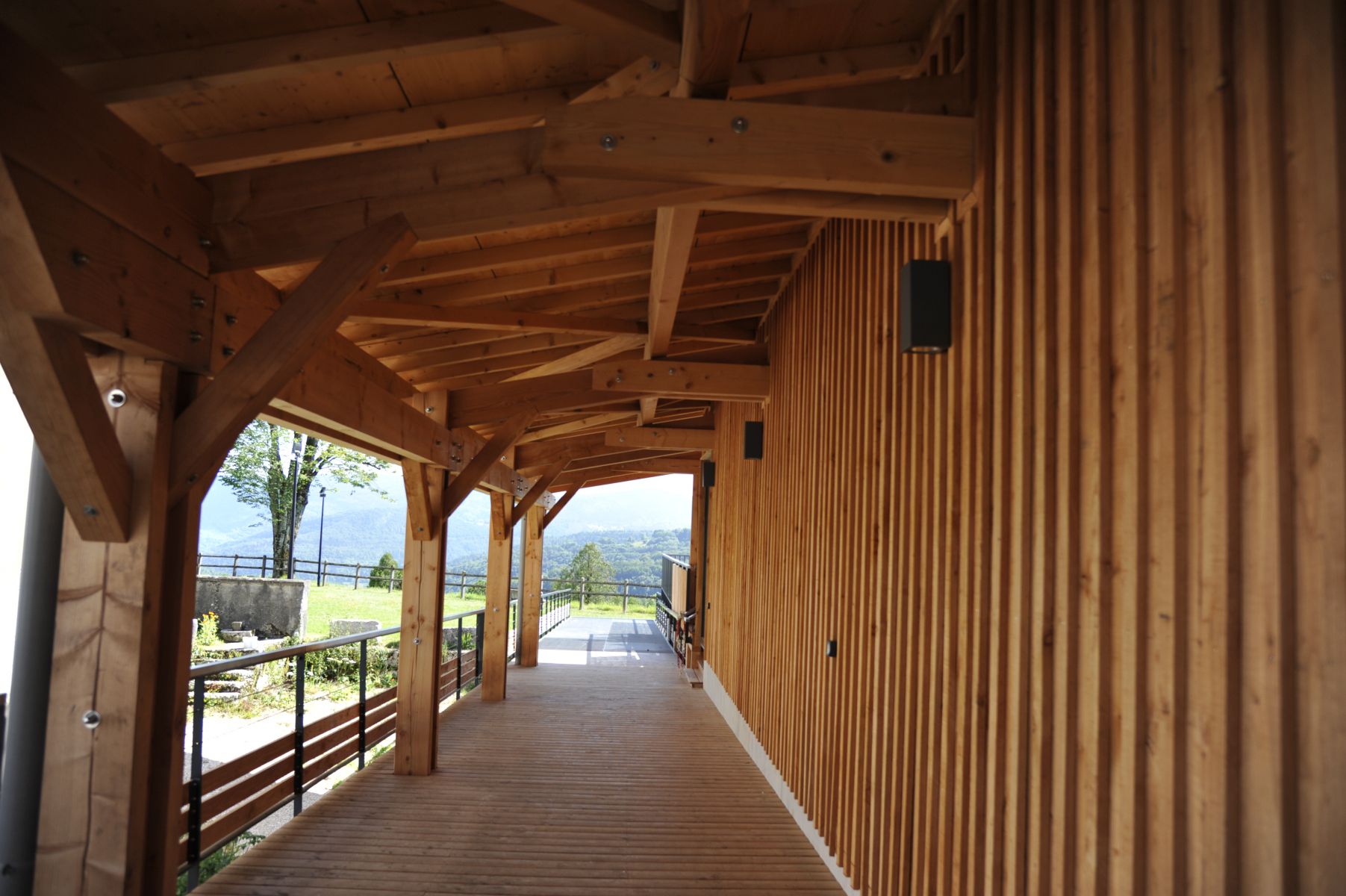 Echallon - bâtiment multiservice -MEGARD ARCHITECTES
